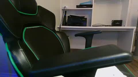 Snapshot of kt12369 chatting on 01-17-25, 07:30 Kevin online show from 01-17-25, 07:30