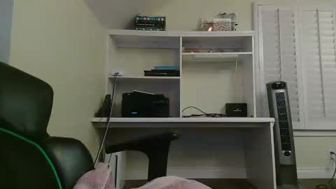 Snapshot of kt12369 chatting on 03-06-25, 07:47 Kevin online show from 03-06-25, 07:47