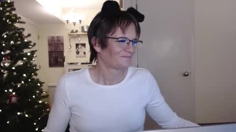 Cait online show from 12-05-25, 02:09