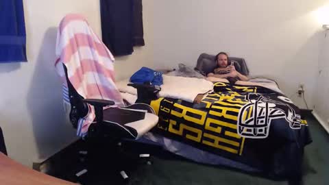 Snapshot of kuggy570 chatting on 12-23-25, 12:08 Kuggy online show from 12-23-25, 12:08