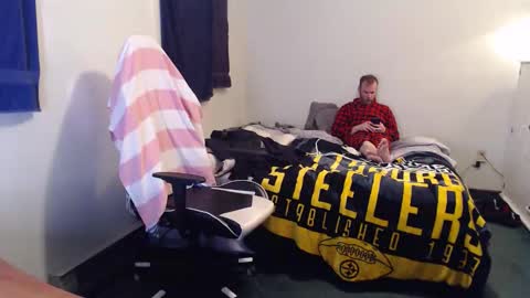 Snapshot of kuggy570 chatting on 02-05-26, 12:26 Kuggy online show from 02-05-26, 12:26