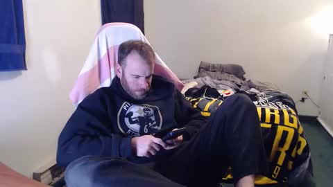 Snapshot of kuggy570 chatting on 02-06-26, 12:15 Kuggy online show from 02-06-26, 12:15