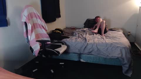 Snapshot of kuggy570 chatting on 06-05-26, 11:32 Kuggy online show from 06-05-26, 11:32