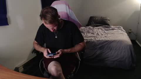 Snapshot of kuggy570 chatting on 07-01-26, 12:12 Kuggy online show from 07-01-26, 12:12
