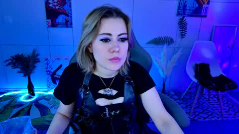 Snapshot of kumiho_7777 chatting on 05-10-26, 08:41 Eileen online show from 05-10-26, 08:41