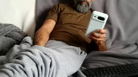 Ohm. online show from 04-15-26, 08:42