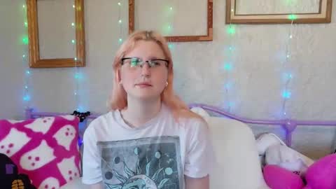 Samantha online show from 04-19-26, 06:10