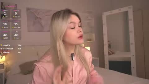 Snapshot of kuroneko1_ chatting on 07-22-26, 12:57 Emma online show from 07-22-26, 12:57