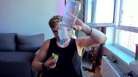 Snapshot of kurt_hanssen chatting on 07-16-26, 04:35 kurt_hanssen online show from 07-16-26, 04:35