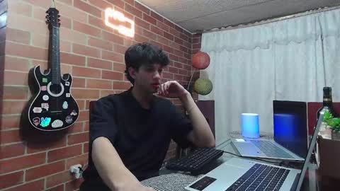 Snapshot of kurtt_ chatting on 03-11-26, 06:08 JASON online show from 03-11-26, 06:08