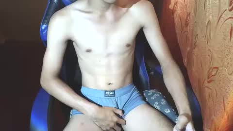 kurtxxx07 online show from 11-19-25, 03:39