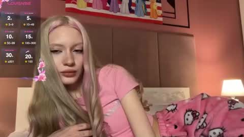 Snapshot of kvetapin chatting on 07-07-26, 10:47 Bella and Alexandra online show from 07-07-26, 10:47
