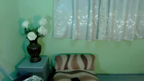 Snapshot of kween_romance chatting on 02-04-25, 03:15 Kween online show from 02-04-25, 03:15