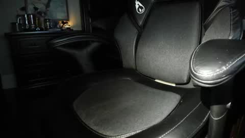 kwufbenk online show from 12-16-25, 07:13