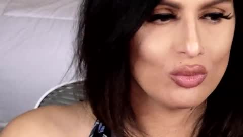 Snapshot of kxaxmichelle chatting on 03-12-26, 07:53 Kick online show from 03-12-26, 07:53