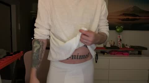 Snapshot of kyle_tattoo chatting on 05-11-26, 12:16 kyle online show from 05-11-26, 12:16