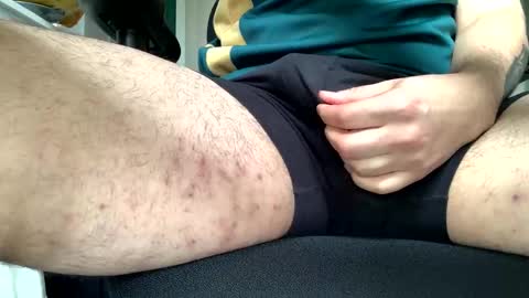 Snapshot of kylecolecam chatting on 11-03-25, 11:22 Always Moving online show from 11-03-25, 11:22