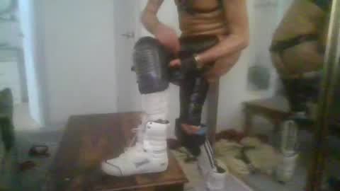 Snapshot of kylestrips4youq chatting on 04-14-26, 09:37 kylestrips4youq online show from 04-14-26, 09:37