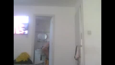 Snapshot of kylestrips4youq chatting on 04-19-26, 11:53 kylestrips4youq online show from 04-19-26, 11:53