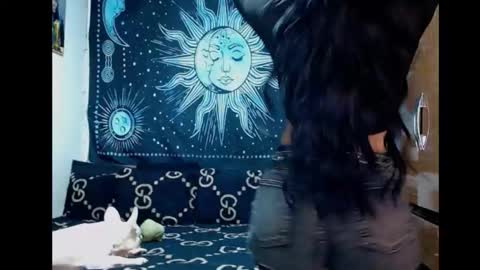 Snapshot of kylie_capricorn chatting on 10-23-25, 08:40 kylie online show from 10-23-25, 08:40