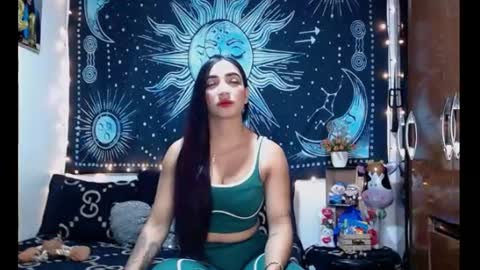 kylie online show from 06-15-26, 08:33