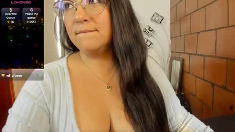 Snapshot of kylie_daniiels chatting on 01-06-26, 05:05 Kylie online show from 01-06-26, 05:05