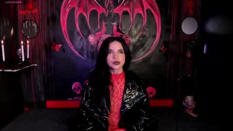 Snapshot of kylie_foxx1 chatting on 05-08-26, 11:43 submissive demon Please help me to reach 500 thumbs up online show from 05-08-26, 11:43