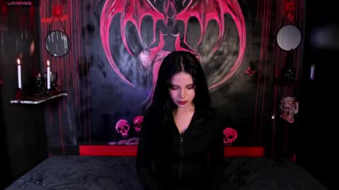 Snapshot of kylie_foxx1 chatting on 05-14-26, 01:45 submissive demon Please help me to reach 500 thumbs up online show from 05-14-26, 01:45