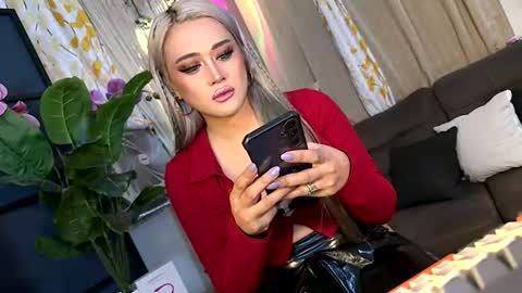 kylie online show from 07-24-26, 08:56