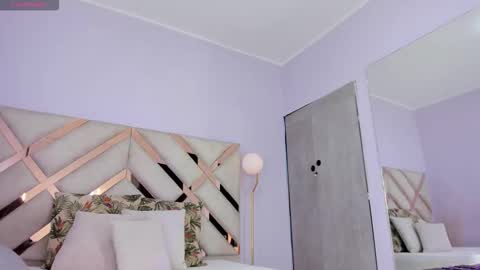 Snapshot of kylie_reyes chatting on 11-25-25, 07:25 Kylie Reyes online show from 11-25-25, 07:25