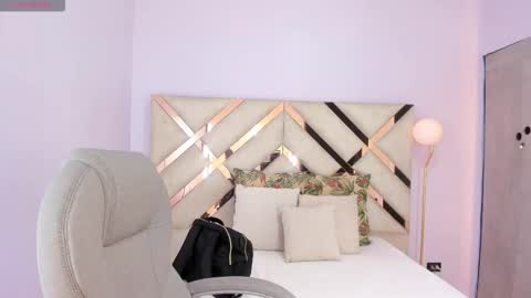 Snapshot of kylie_reyes chatting on 12-03-25, 07:12 Kylie Reyes online show from 12-03-25, 07:12