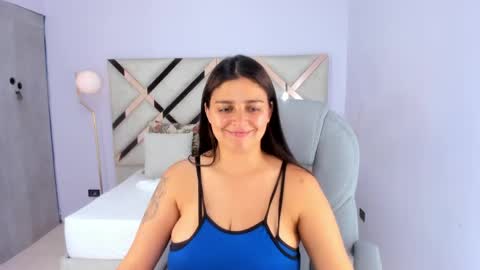 Snapshot of kylie_reyes chatting on 06-04-26, 07:09 Kylie Reyes online show from 06-04-26, 07:09