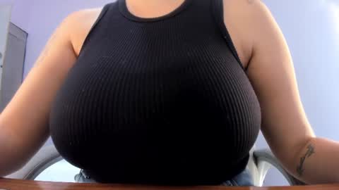 Snapshot of kylie_reyes chatting on 06-10-26, 08:19 Kylie Reyes online show from 06-10-26, 08:19