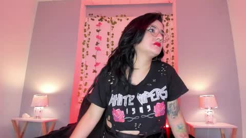 K Y L I E online show from 01-22-25, 11:34