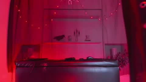 K Y L I E online show from 01-17-26, 08:34