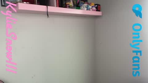 Kylie Snow online show from 06-15-26, 05:37