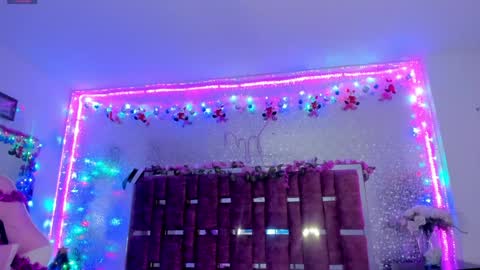 Kylie online show from 12-20-24, 04:31