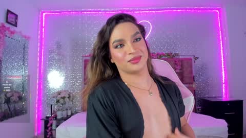 Kylie online show from 01-18-25, 05:10