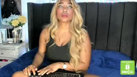 kylie white boobs online show from 05-05-26, 07:00