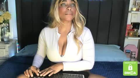 kylie white boobs online show from 05-08-26, 09:31