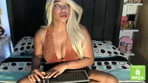 kylie white boobs online show from 05-15-26, 09:55