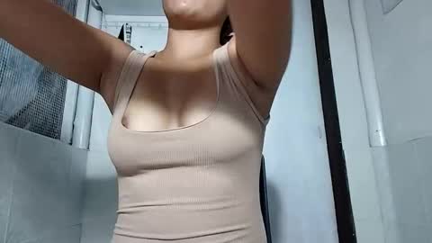 Snapshot of kyliexx98 chatting on 12-05-25, 01:58 kylie online show from 12-05-25, 01:58