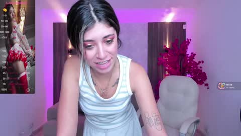 Snapshot of kyliie_jones chatting on 12-30-24, 11:04 KYLIE online show from 12-30-24, 11:04