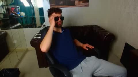 KyloEast online show from 04-16-26, 04:35