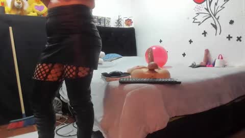 Snapshot of kymberlyhott chatting on 10-04-25, 10:19 call me kim online show from 10-04-25, 10:19