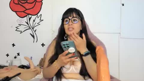 Snapshot of kymberlyhott chatting on 10-17-25, 08:44 call me kim online show from 10-17-25, 08:44