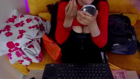 Kyomi online show from 05-14-26, 01:51