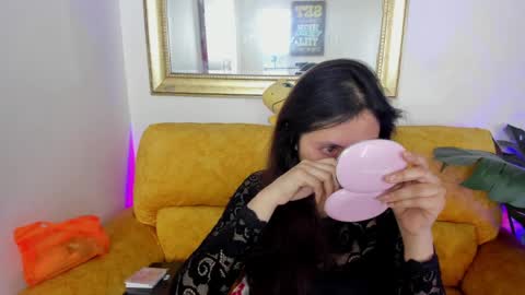 Kyomi online show from 05-19-26, 01:39
