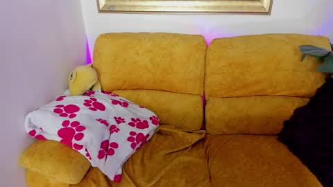 Kyomi online show from 05-20-26, 01:28