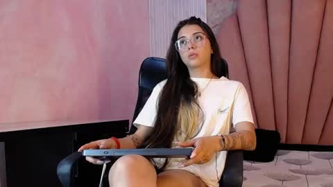 kyomi_hunt online show from 06-04-26, 04:18
